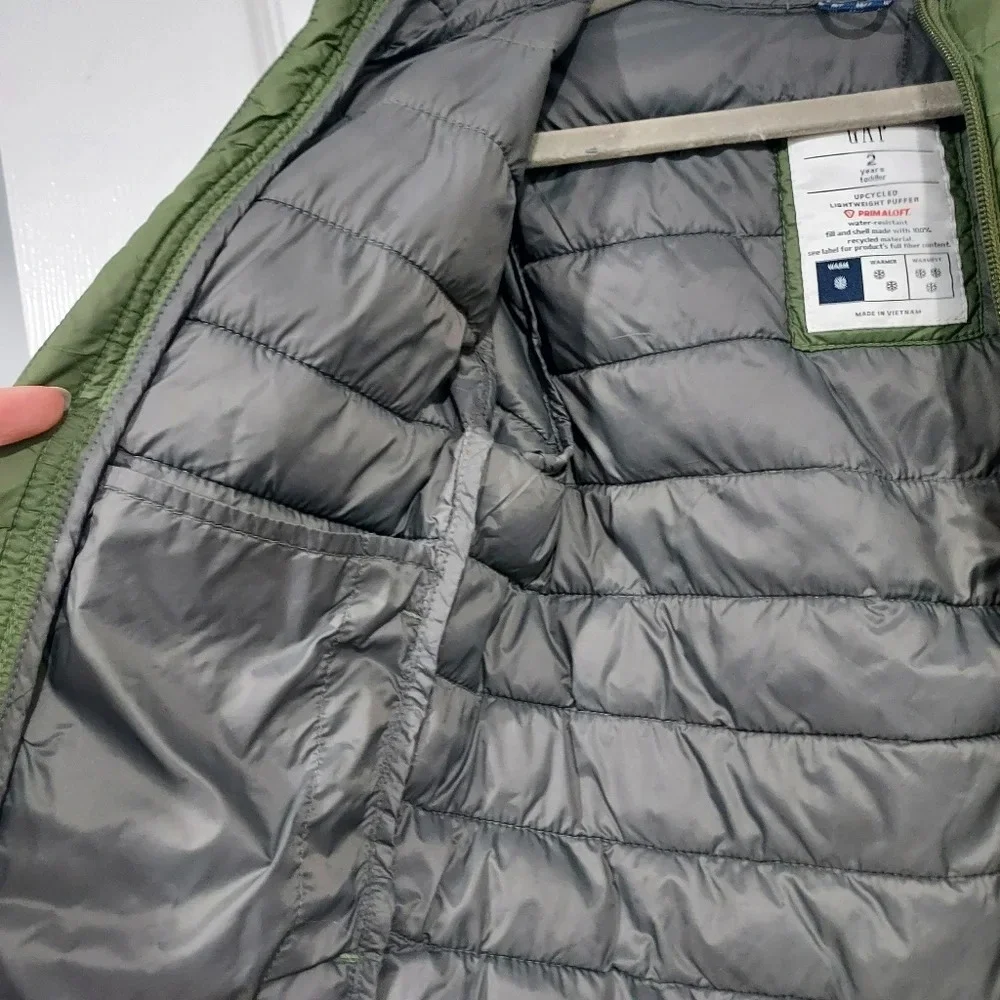 Baby Gap Desert Cactus 3D Upcycled Lightweight Puffer Jacket in Size 2T Years